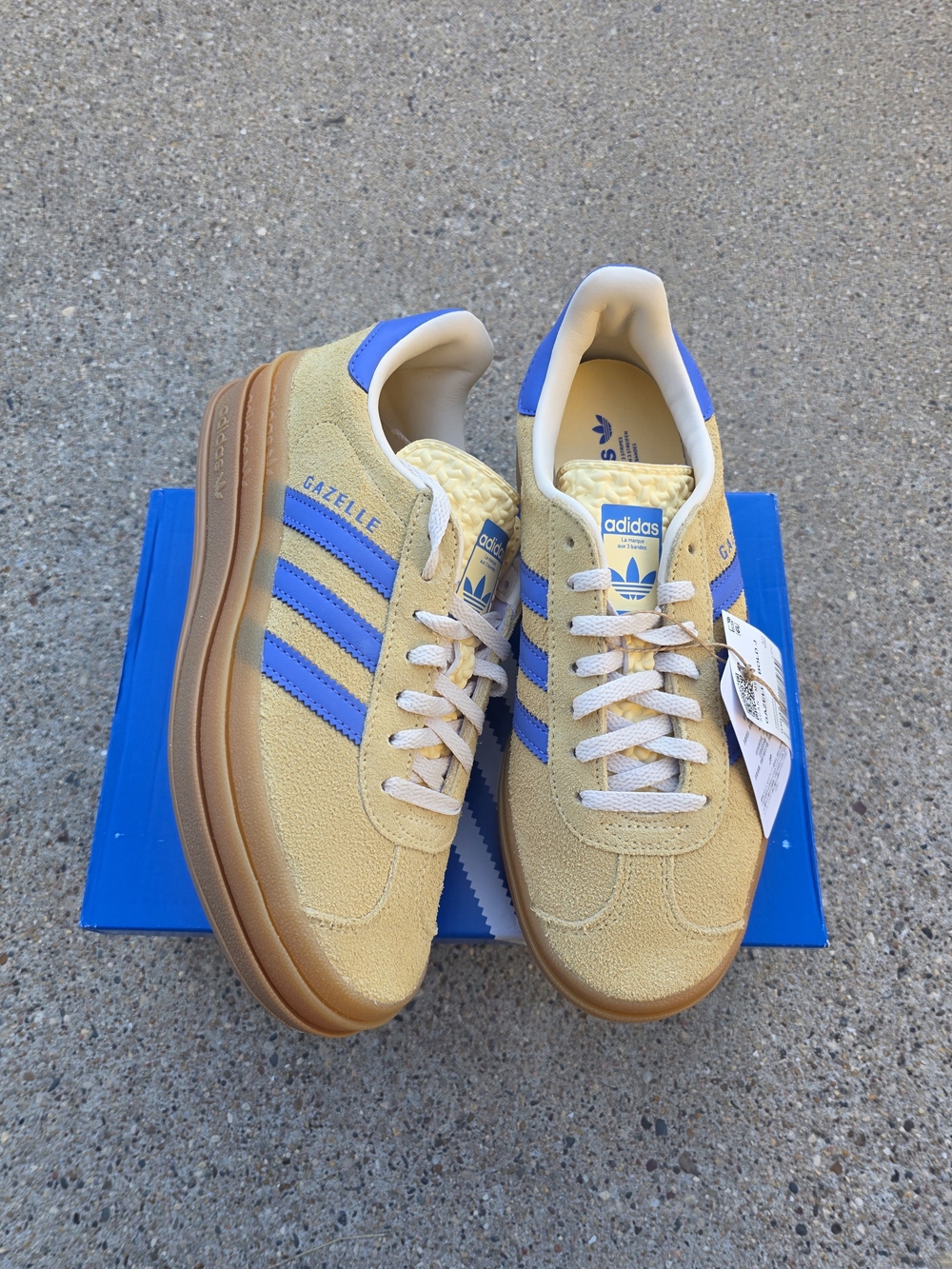 Adidas Gazelle Suede Sneakers in Yellow with Blue Stripes Youth Girls 5Y